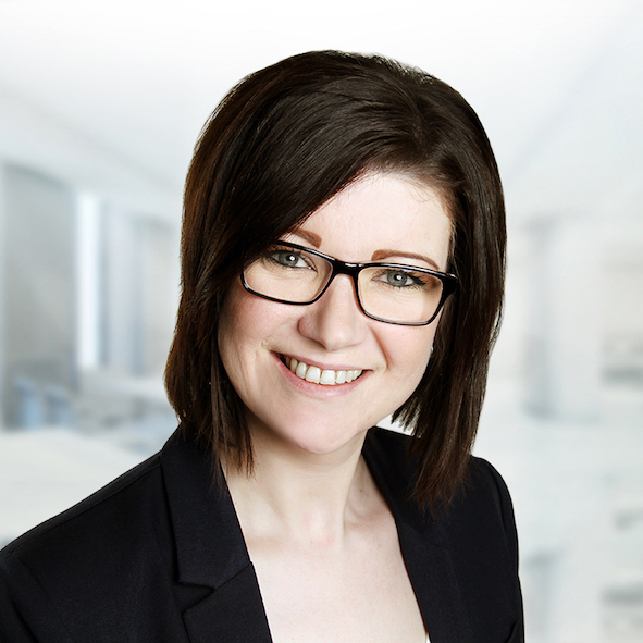 Frau Stephanie Dirla